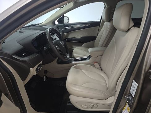 Used 2019 Lincoln MKC Premiere FWD image 10
