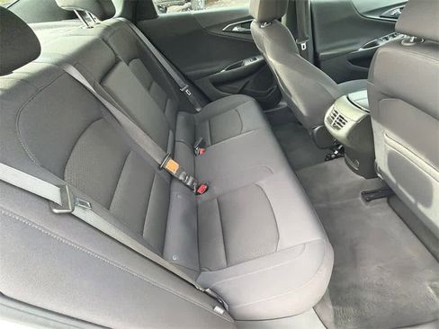 Used 2023 Chevrolet Malibu LT image 14