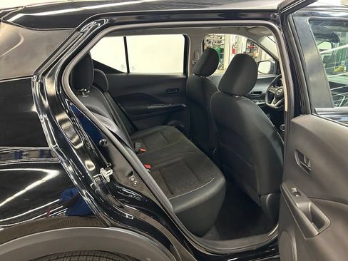 Used 2021 Nissan Kicks S FWD image 14