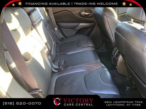 Used 2019 Jeep Cherokee Limited w/ Luxury Group image 19