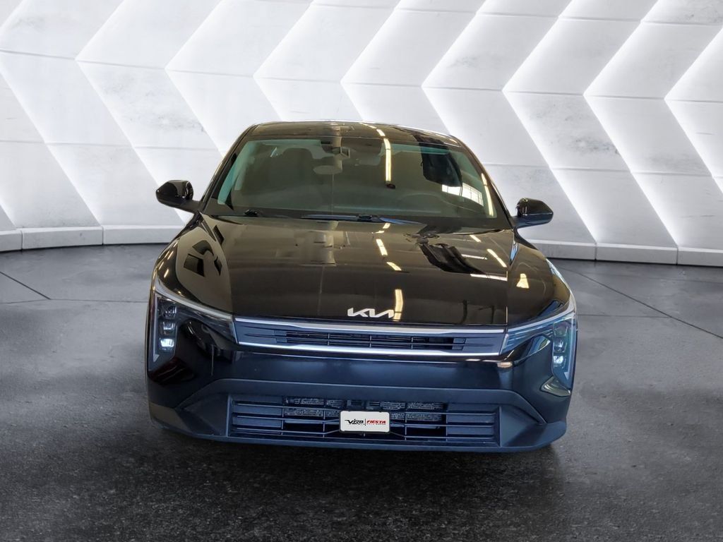 Used 2025 Kia K4 FWD image 2