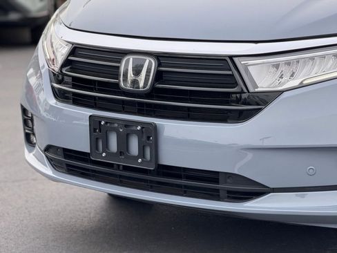 Used 2023 Honda Odyssey Touring image 9