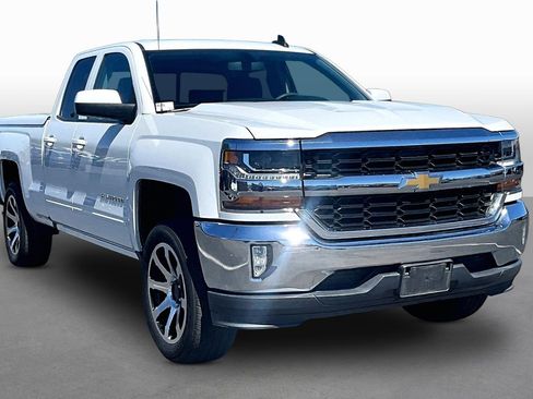 Used 2017 Chevrolet Silverado 1500 LT w/ All Star Edition image 10