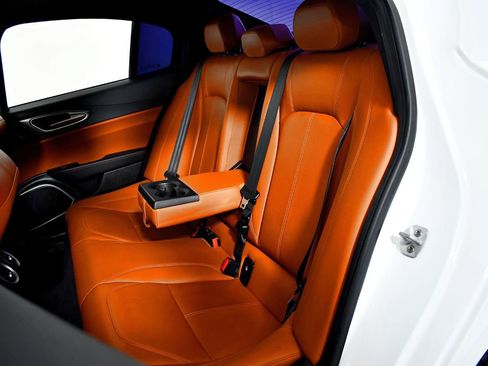 Used 2020 Alfa Romeo Giulia AWD w/ Quick Order Package 22J Sport image 37