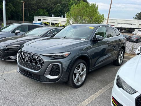 Used 2025 Audi Q5 Premium Plus AWD/4WD image 1