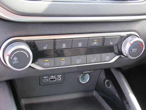 Used 2022 Nissan Altima 2.5 SV w/ SV Premium Package image 24