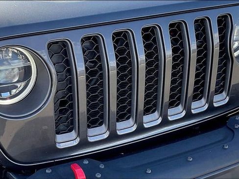 Used 2022 Jeep Gladiator Rubicon w/ LED Lighting Group AWD/4WD image 31