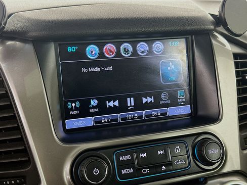 Used 2018 Chevrolet Suburban LT w/ LT Signature Package AWD/4WD image 21