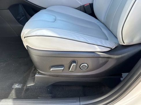 Used 2023 Hyundai Palisade SEL w/ Premium Package image 23