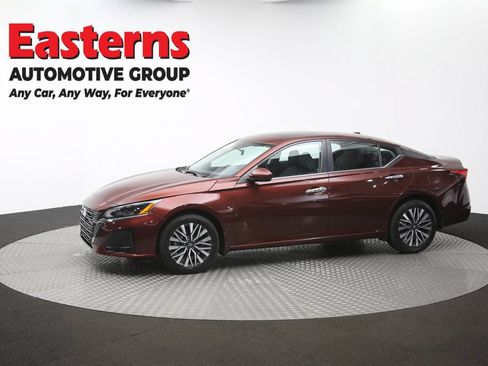 Used 2024 Nissan Altima 2.5 SV w/ SV Premium Package AWD/4WD image 53