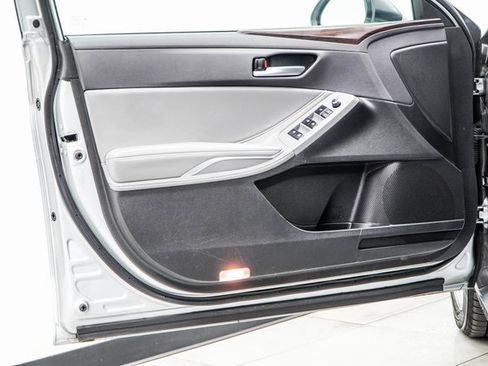 Used 2021 Toyota Avalon XLE w/ Moonroof Package image 44