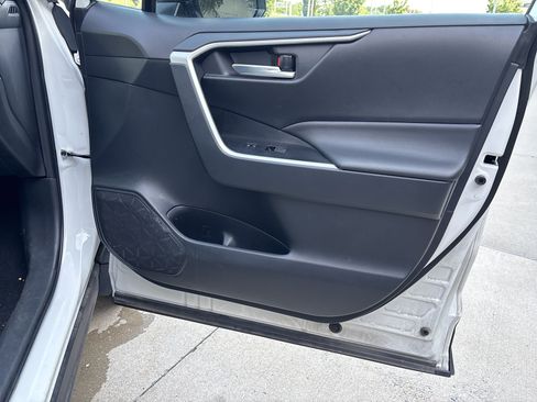 Used 2020 Toyota RAV4 XLE Premium w/ All Weather Liner Package AWD/4WD image 28