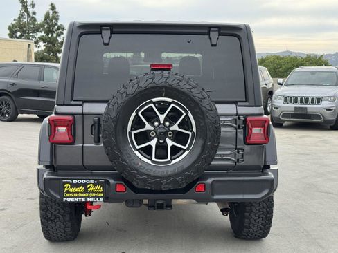 Certified 2025 Jeep Wrangler Unlimited Rubicon AWD/4WD image 6