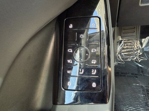Used 2025 Audi Q6 e-tron Premium w/ Convenience Package RWD image 32