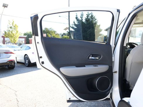Used 2019 Honda HR-V EX image 27