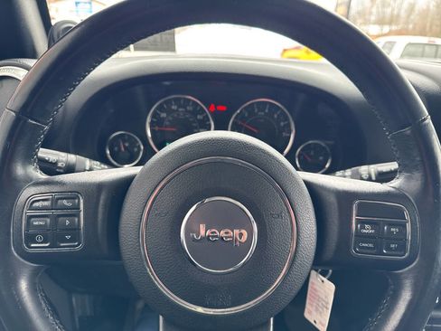 Used 2014 Jeep Wrangler Unlimited Sahara w/ Max Tow Package image 33