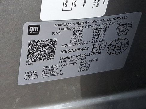 Used 2025 Chevrolet Traverse RS image 30