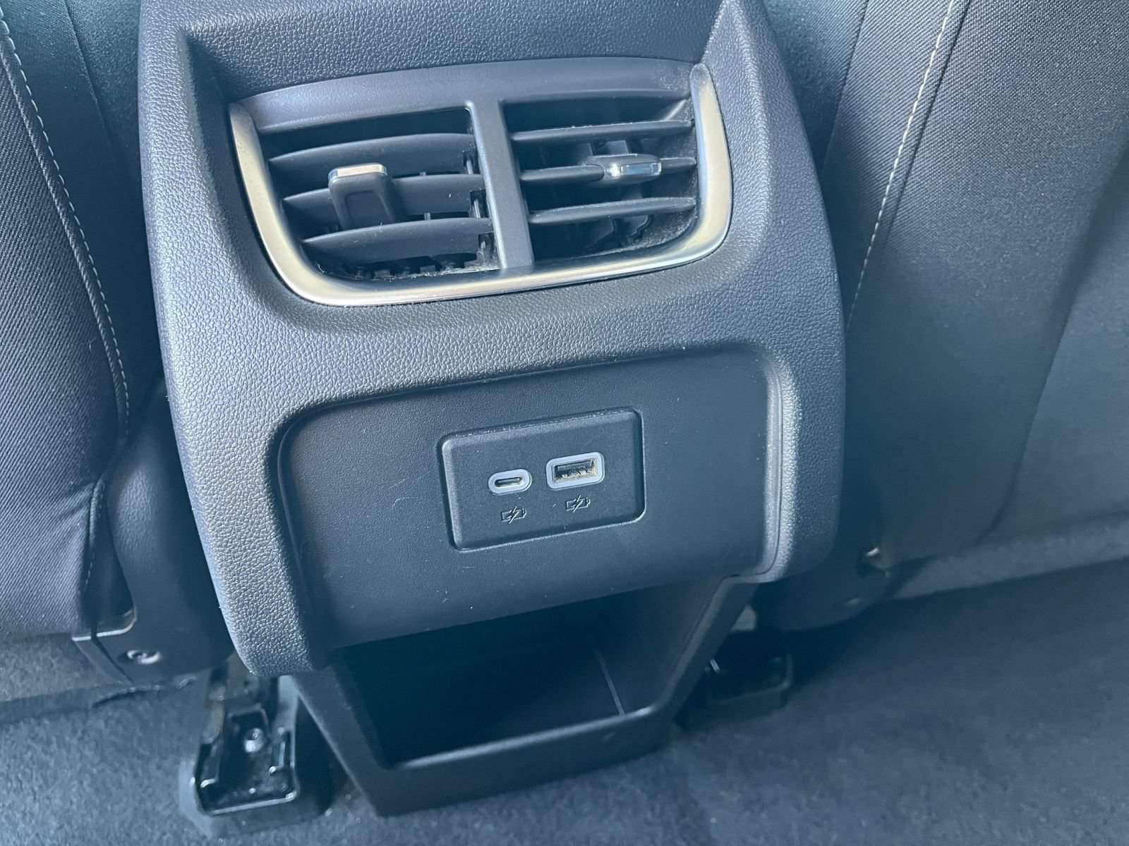 Used 2025 Chevrolet Blazer LT FWD image 22