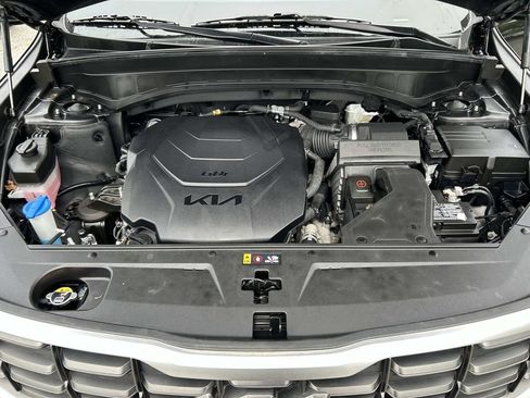 Certified 2023 Kia Telluride S w/ S Sunroof Package AWD/4WD image 33