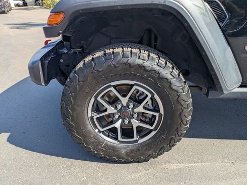 Used 2025 Jeep Wrangler Unlimited Rubicon image 13