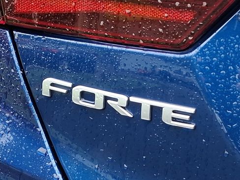 Used 2023 Kia Forte LXS FWD image 30