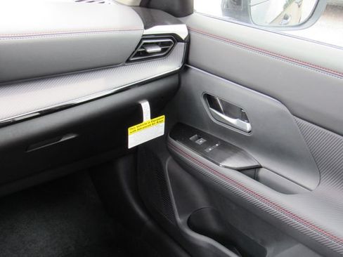 New 2026 Nissan Kicks SR w/ Cold Weather Package FWD image 16