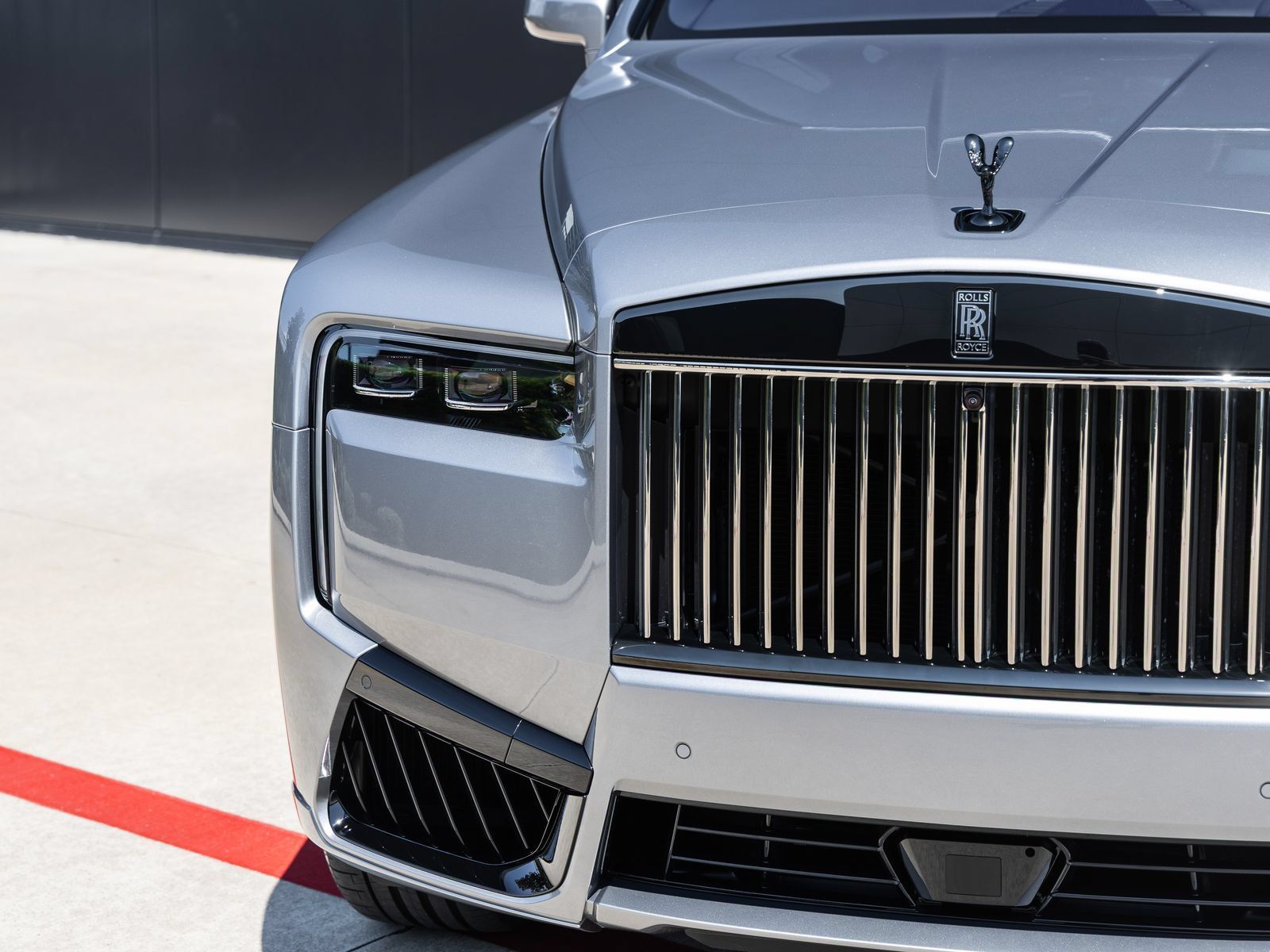 New 2027 Rolls-Royce Cullinan Black Badge AWD/4WD image 23