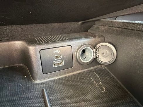 Used 2024 Ford Escape Active AWD/4WD image 30