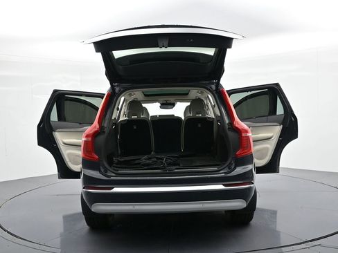 Used 2022 Volvo XC90 T8 Inscription w/ Lounge Package AWD/4WD image 29