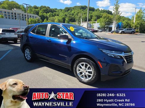 Used 2022 Chevrolet Equinox LS w/ Driver Confidence II Package AWD/4WD image 1