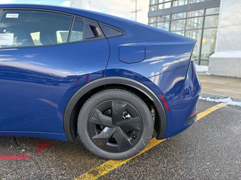 New 2026 Toyota Prius Plug-In Hybrid image 4