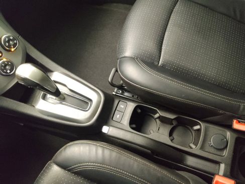 Used 2019 Chevrolet Sonic Premier FWD image 26