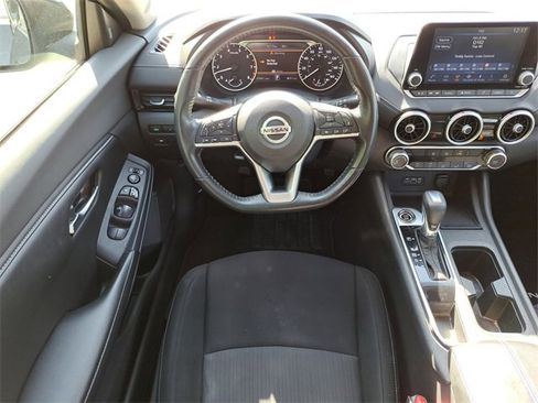 Used 2022 Nissan Sentra SV w/ Trunk Package image 11