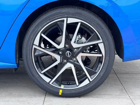 New 2025 Nissan Sentra SR w/ SR Premium Package image 8