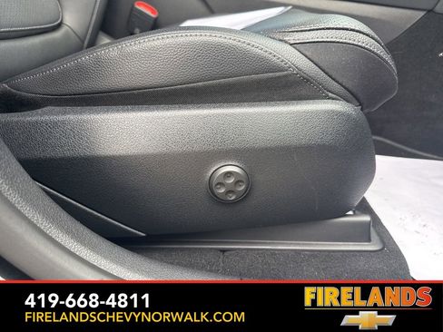 Used 2023 Mercedes-Benz GLC 300 4MATIC image 27