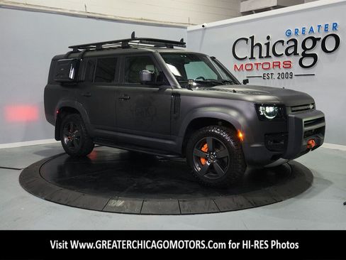 Used 2023 Land Rover Defender 130 SE AWD/4WD image 3