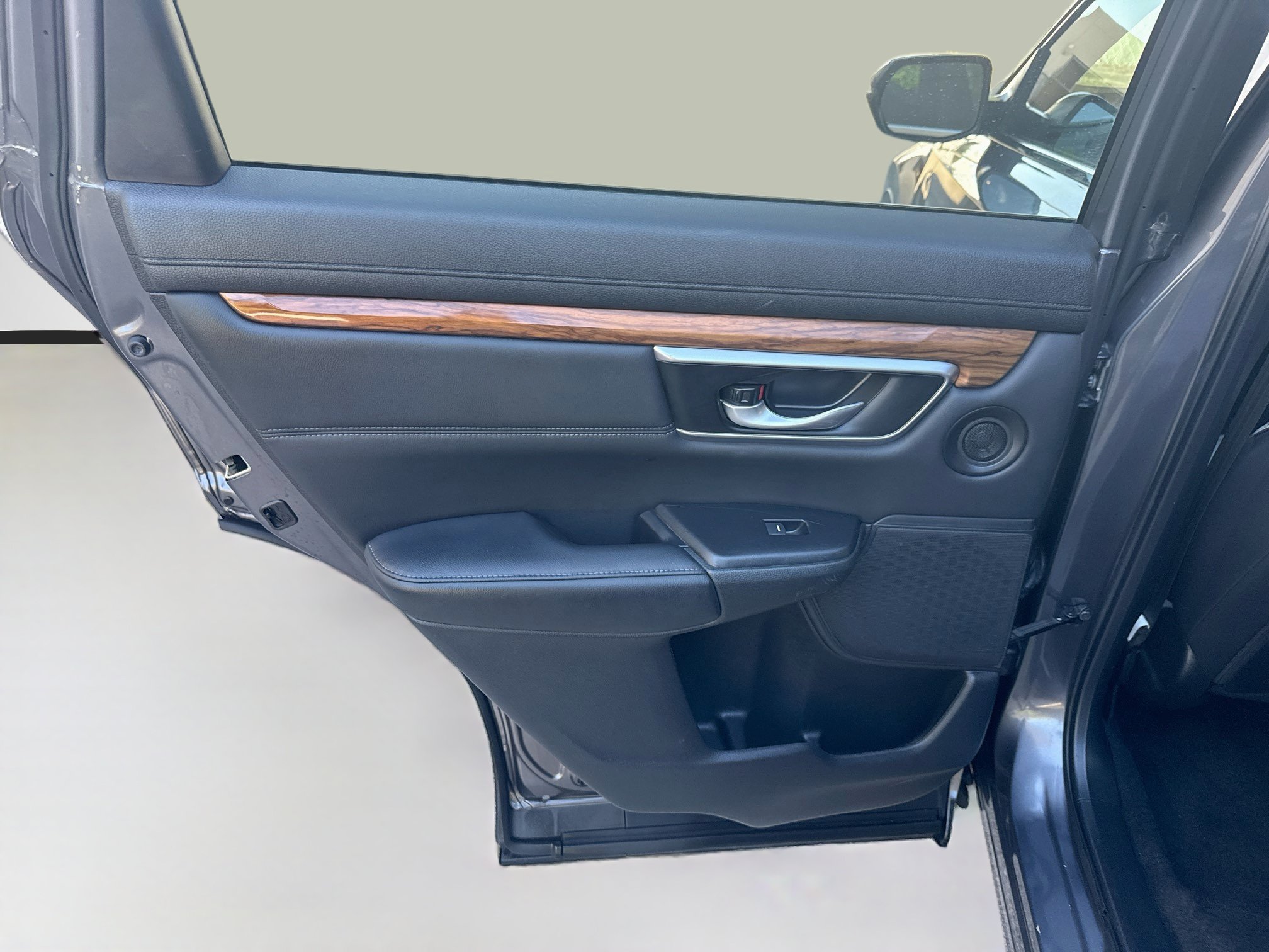 Used 2021 Honda CR-V EX-L image 24