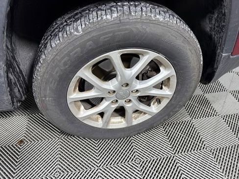 Used 2015 Jeep Cherokee Latitude w/ Comfort/Convenience Group image 11