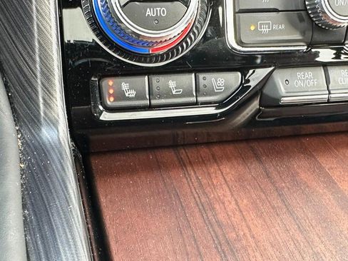 Used 2023 GMC Yukon Denali Ultimate image 26