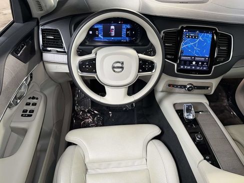 Used 2024 Volvo XC90 B6 Ultimate w/ Protection Package Premier AWD/4WD image 4
