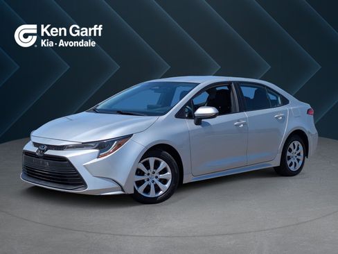 Used 2024 Toyota Corolla LE FWD image 1