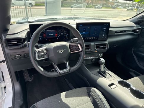 Used 2024 Ford Mustang Coupe image 8