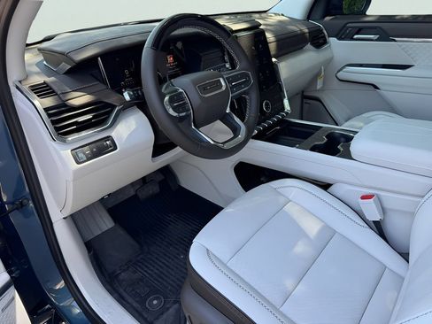 New 2026 GMC Acadia Denali w/ Super Cruise Package FWD image 7
