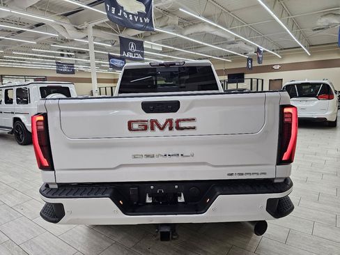 Used 2024 GMC Sierra 2500 Denali w/ Technology Package AWD/4WD image 7