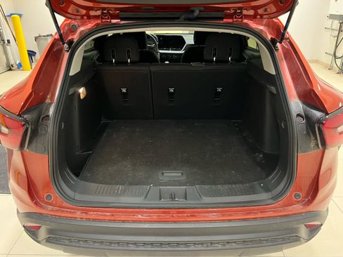 Used 2024 Chevrolet Trax LS w/ LS Convenience Package FWD image 8