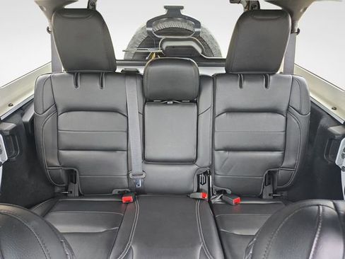 Used 2020 Jeep Wrangler Unlimited Sahara AWD/4WD image 27