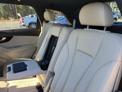 Used 2017 Audi Q7 3.0T Premium Plus image 11