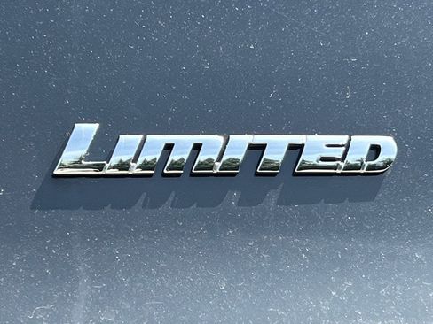 Used 2024 Toyota 4Runner Limited AWD/4WD image 9