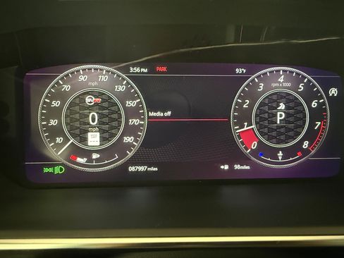 Used 2020 Land Rover Range Rover Sport SVR AWD/4WD image 28