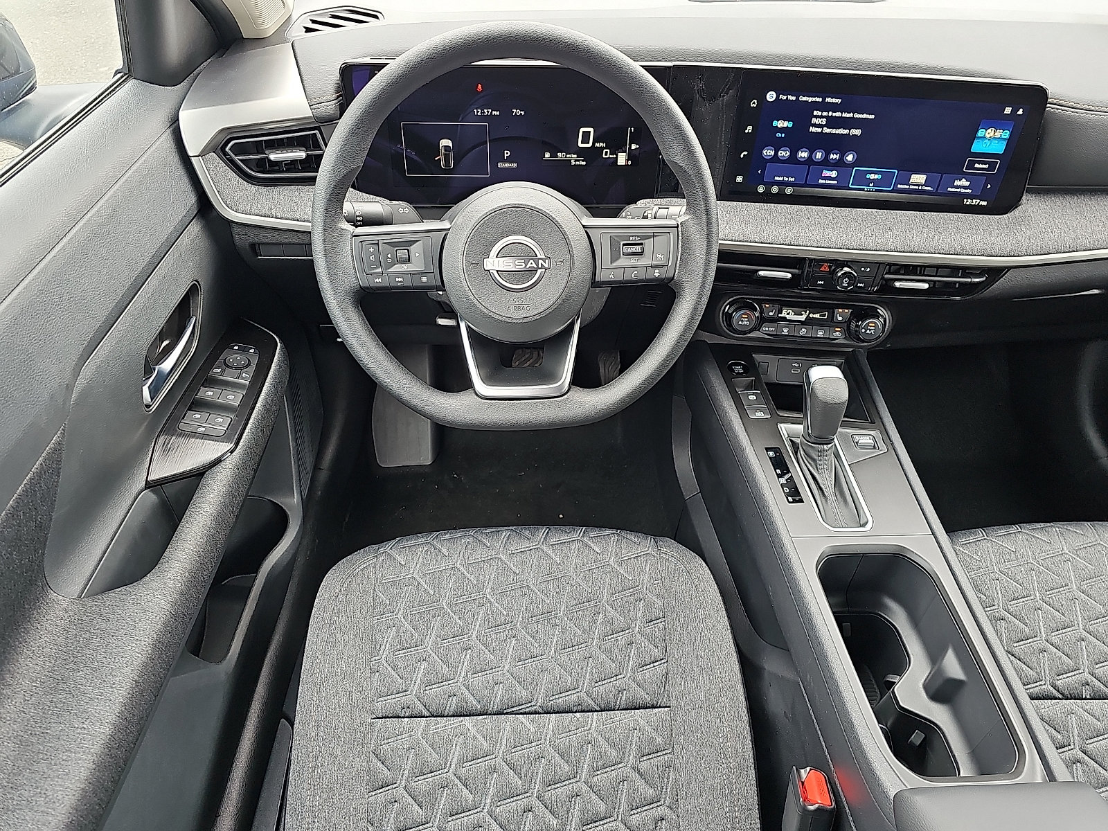 New 2026 Nissan Kicks SV w/ Cold Weather Package AWD/4WD image 8